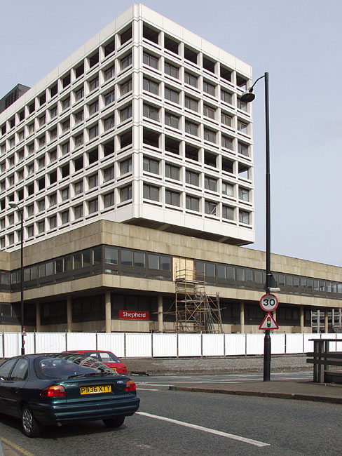 Swan_House_From_South