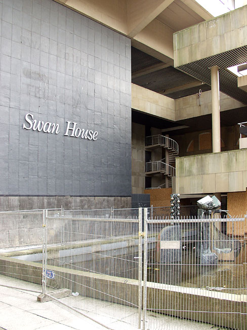 Swan_House_Name