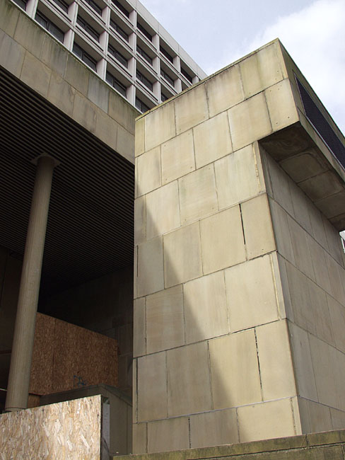 Swan_House_South_East_Corner
