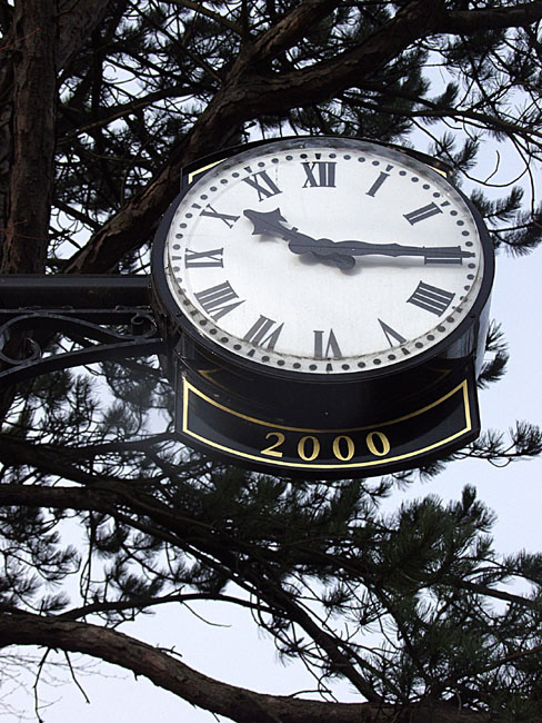 Whpe_Clock_Low_CU